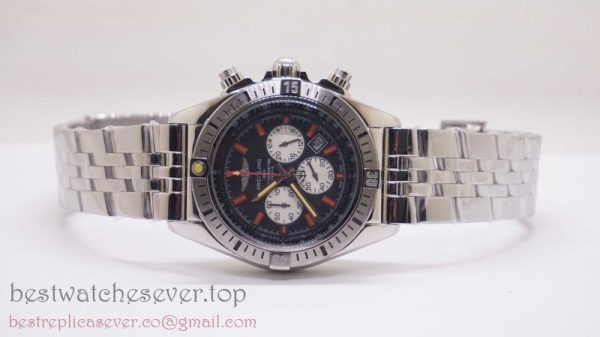 Breitling Skyland Avenger Working Chronograph S/S BGG239